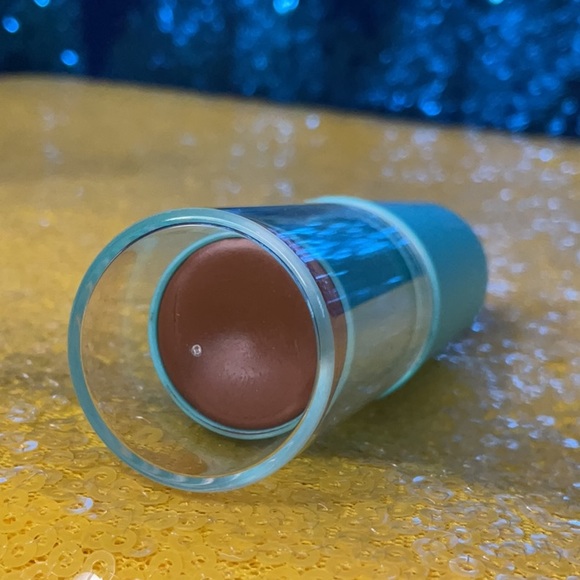 “140-Medium Neutral Brown” Complexion Stick - Picture 4 of 4